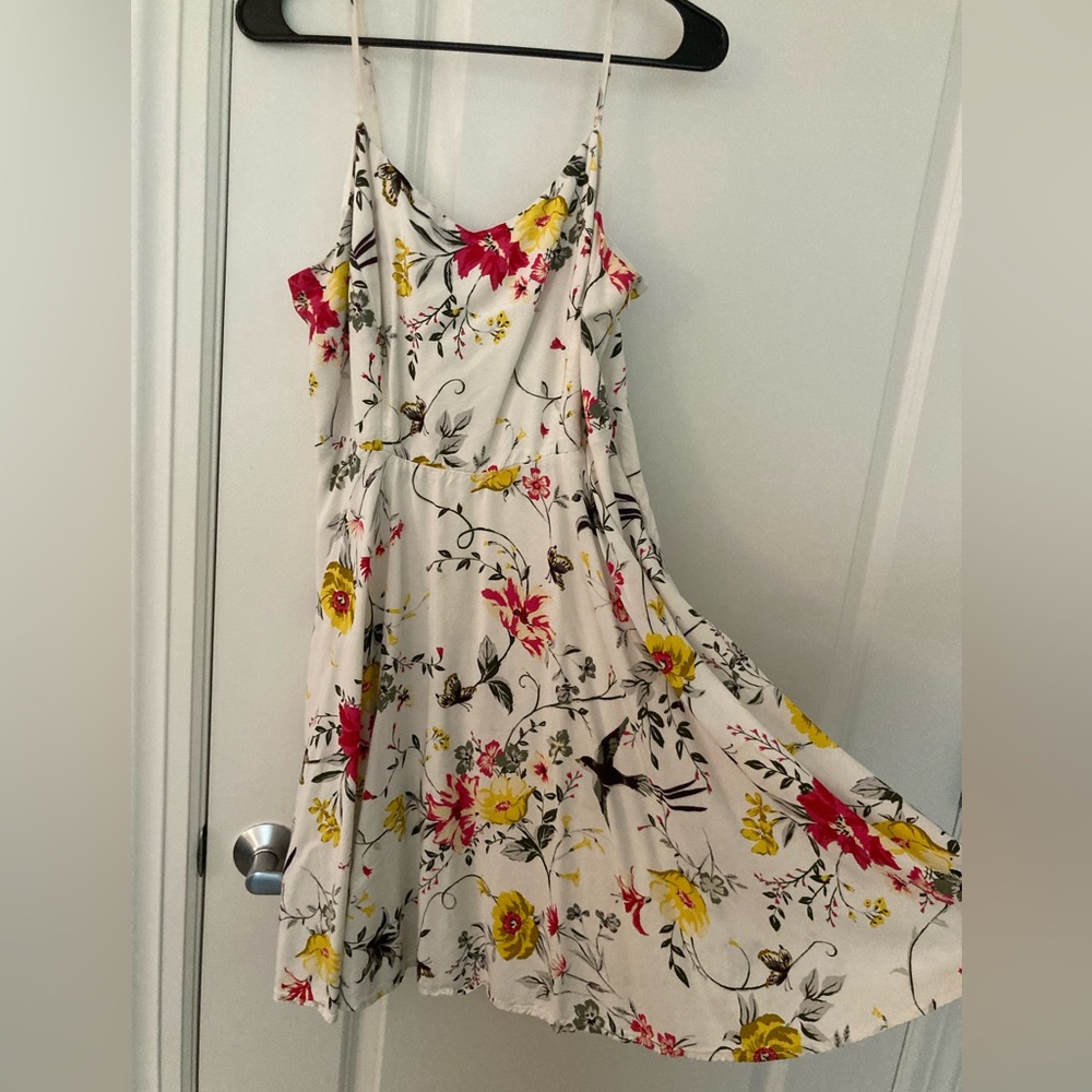 Old navy spaghetti strap sundress, needs a little love.